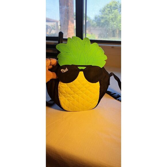 VS Pink Pineapple Cooler Bag - Picture 1 of 4